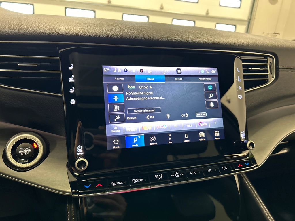 Used 2023 Jeep Wagoneer 4WD w/ Convenience Group I image 24