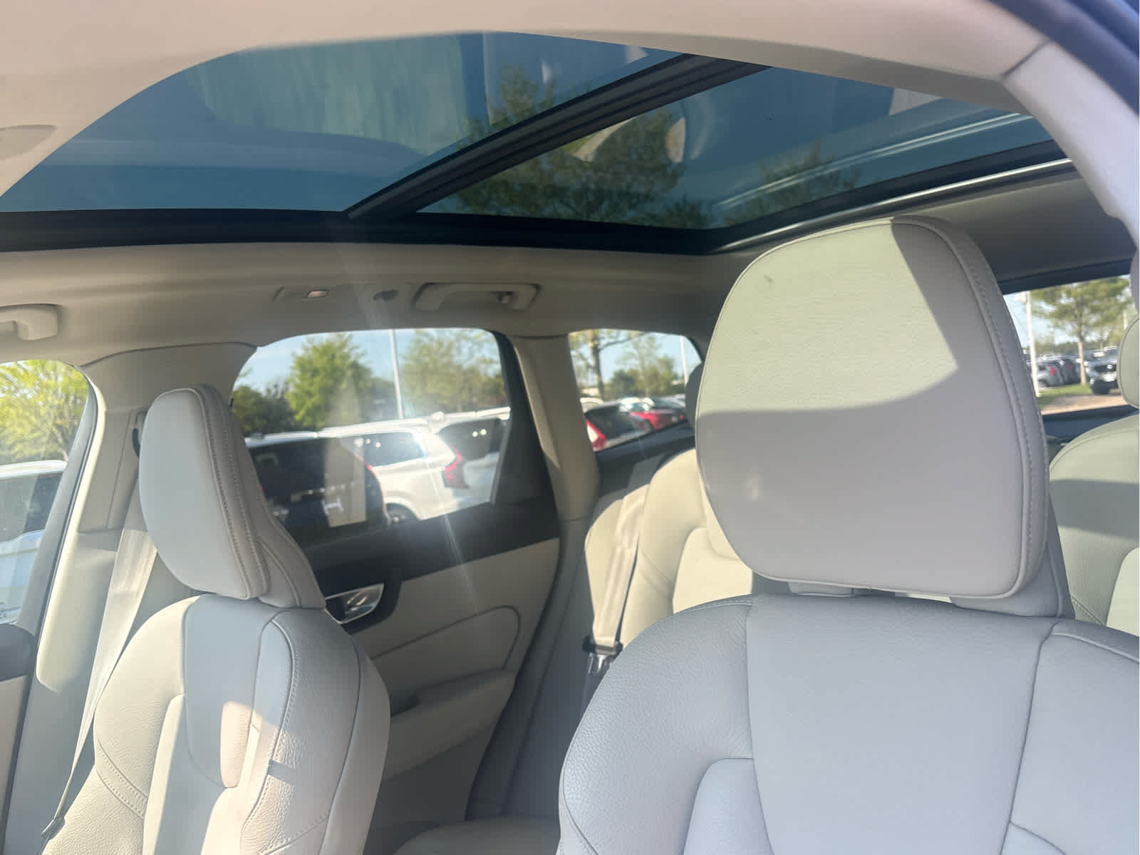 Used 2024 Volvo XC60 B5 Core w/ Climate Package AWD/4WD image 33