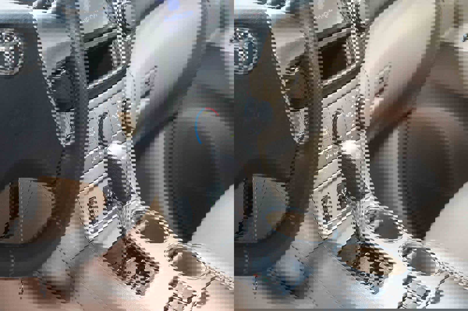 Used 2013 Toyota Highlander SE image 24