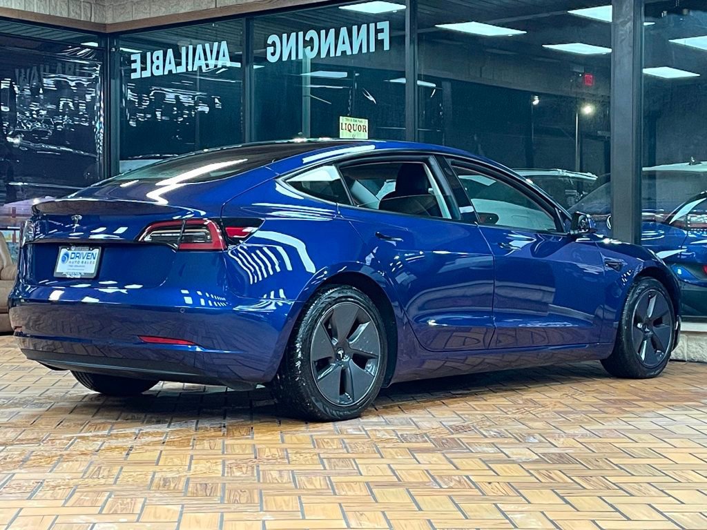 Used 2022 Tesla Model 3 image 10