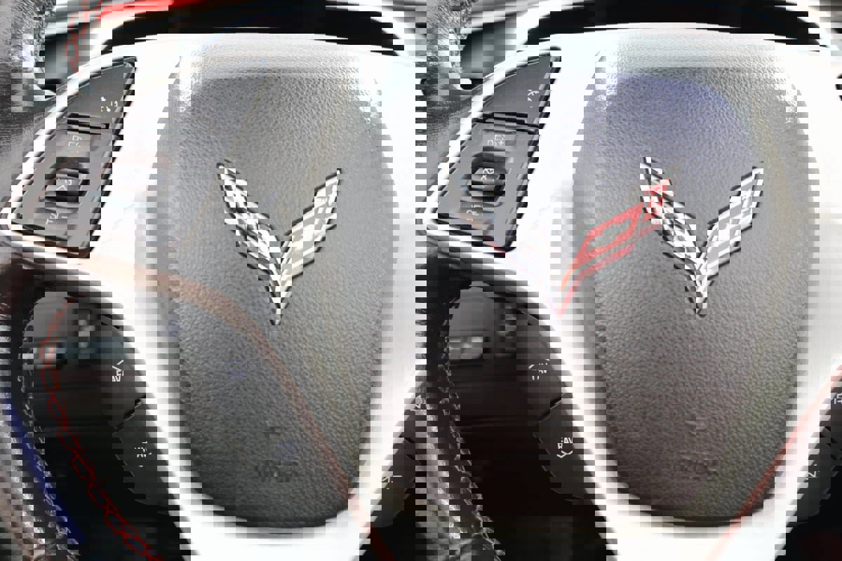 Used 2016 Chevrolet Corvette Z06 w/ 3LZ Preferred Equipment Group image 25