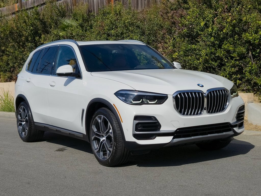 Certified 2023 BMW X5 sDrive40i w/ Parking Assistance Package image 2