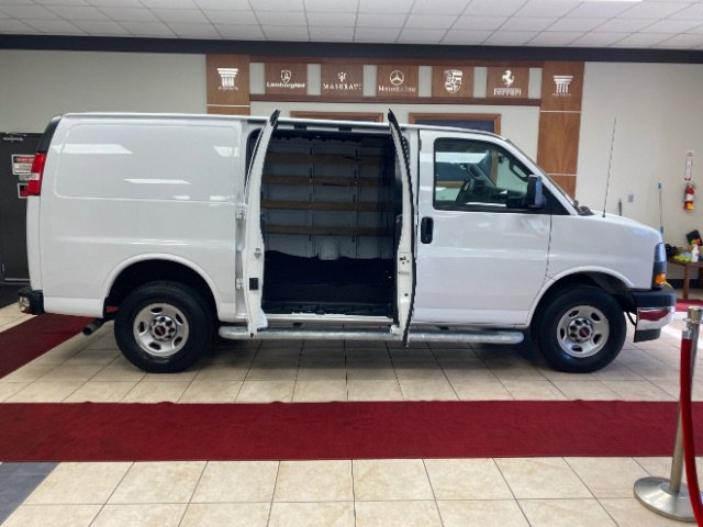 Used 2023 GMC Savana 2500 w/ Driver Convenience Package image 9