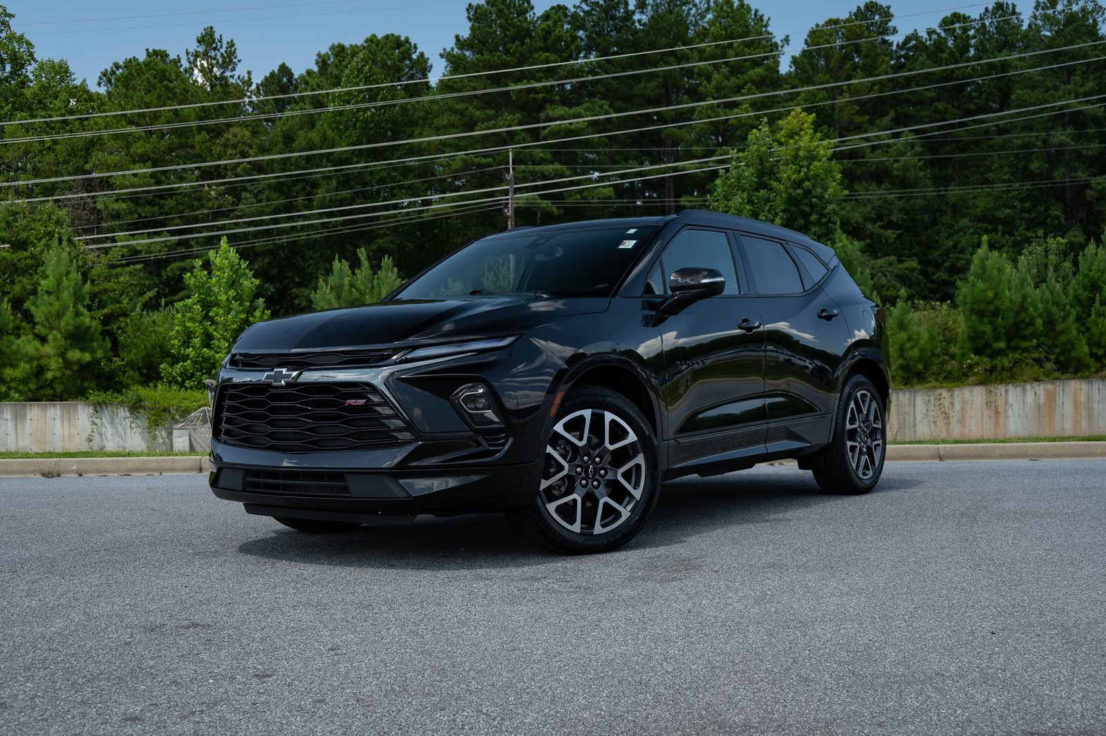 Used 2025 Chevrolet Blazer RS FWD image 1