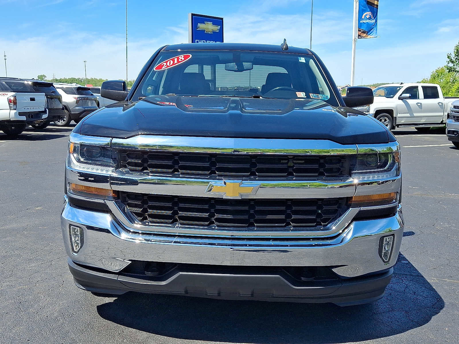 Used 2018 Chevrolet Silverado 1500 LT w/ All Star Edition AWD/4WD image 2
