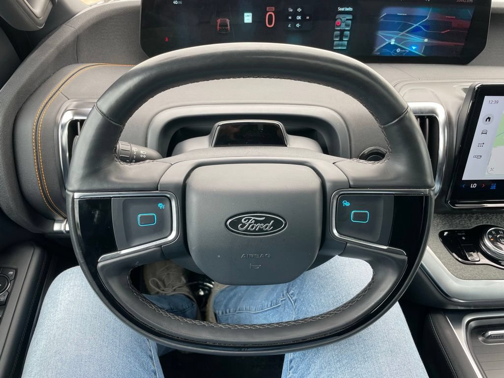 Used 2025 Ford Expedition Tremor AWD/4WD image 30