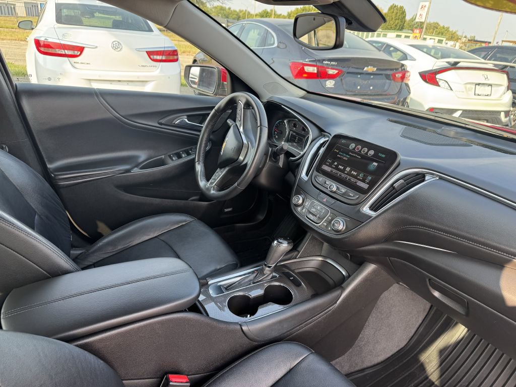Used 2016 Chevrolet Malibu LT w/ Leather Package image 13