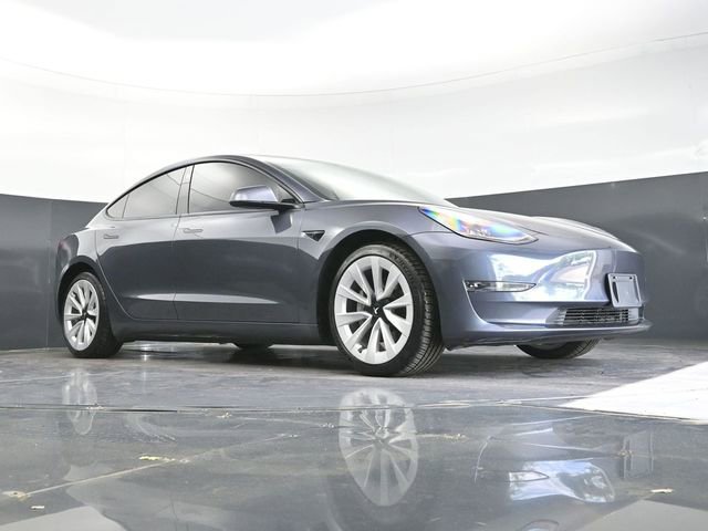Used 2023 Tesla Model 3 Standard Range RWD image 32