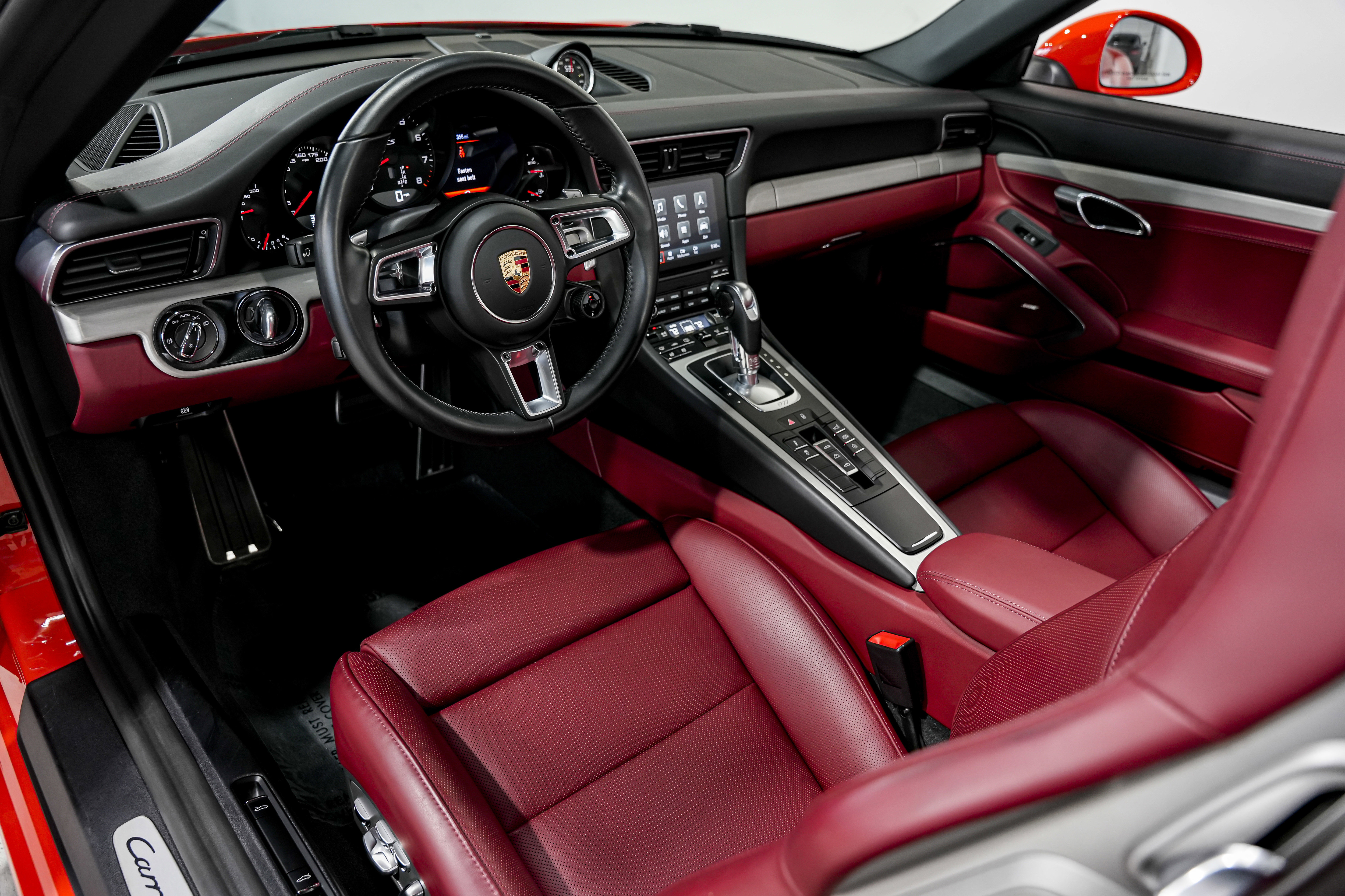 Used 2018 Porsche 911 Carrera GTS image 9