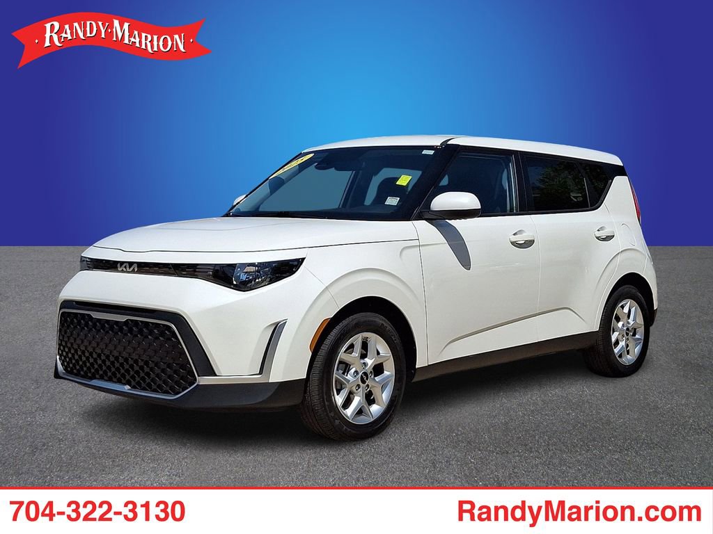 Used 2025 Kia Soul LX w/ LX Technology Package