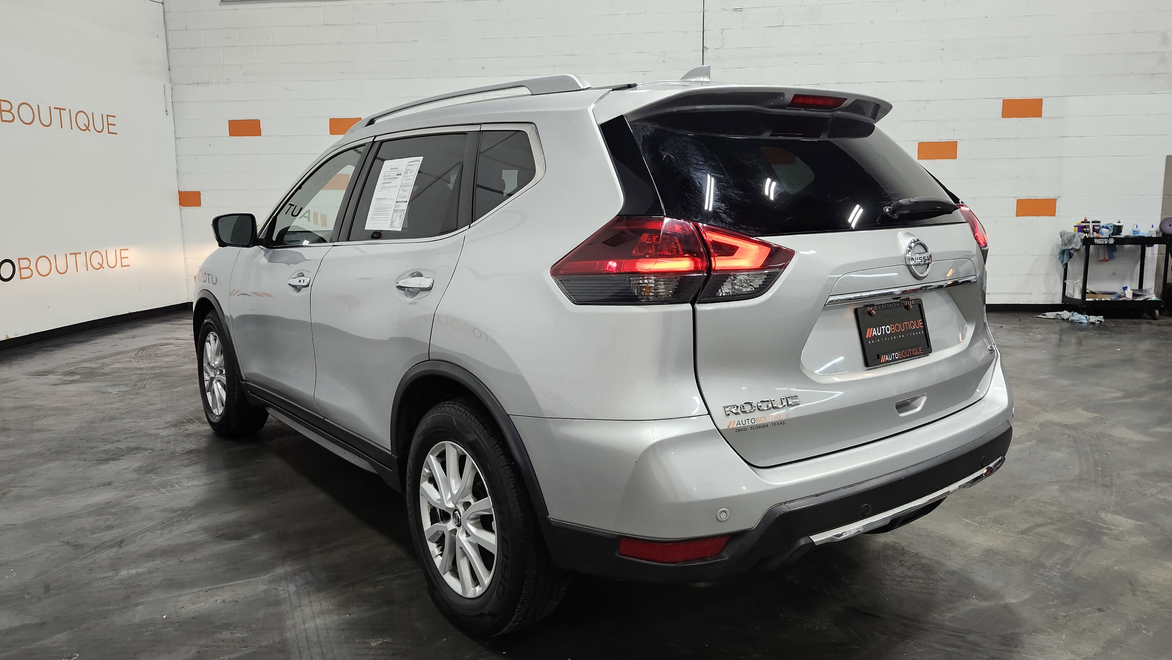Used 2020 Nissan Rogue SV image 15