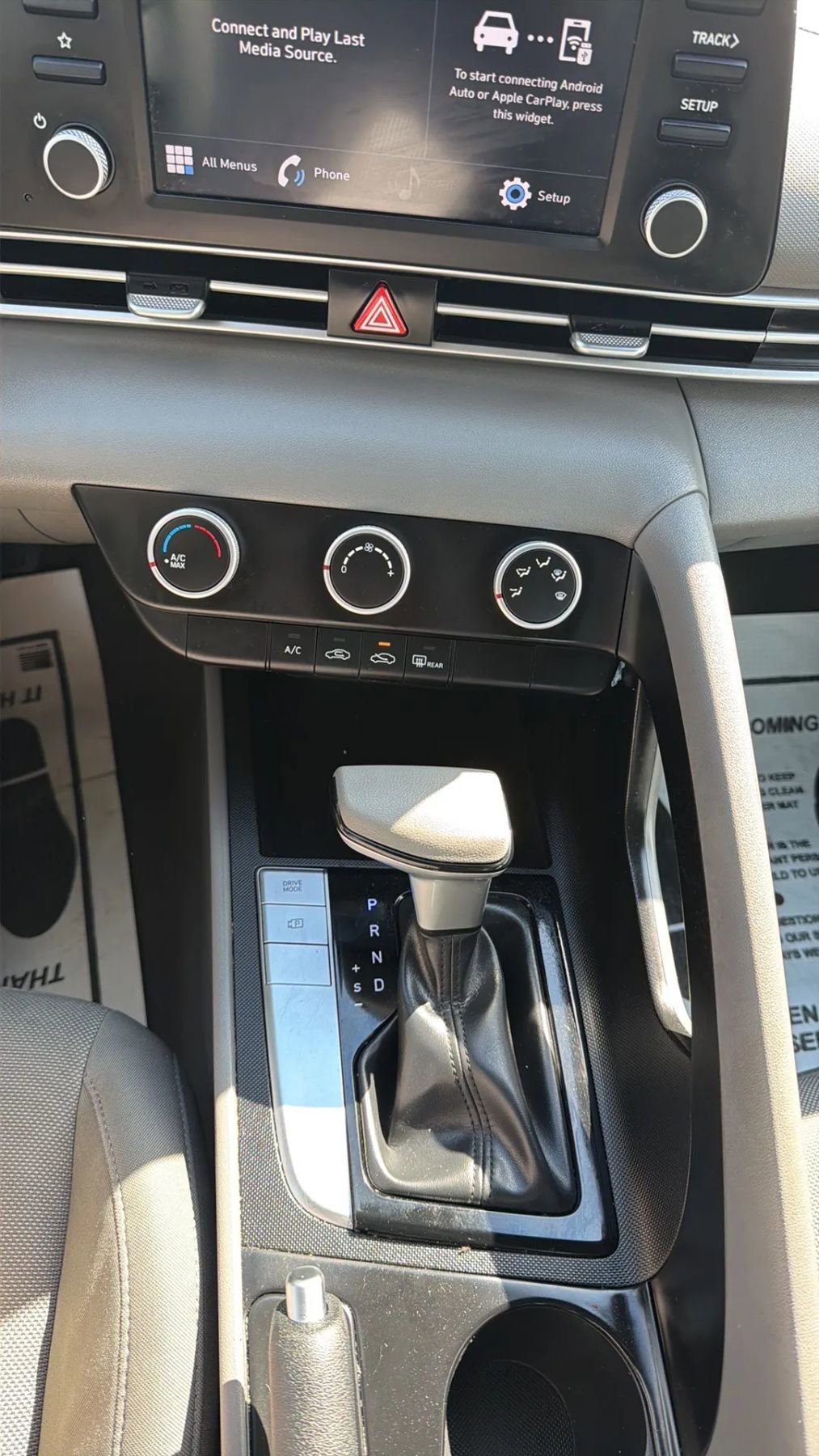 Used 2023 Hyundai Elantra SE FWD image 29