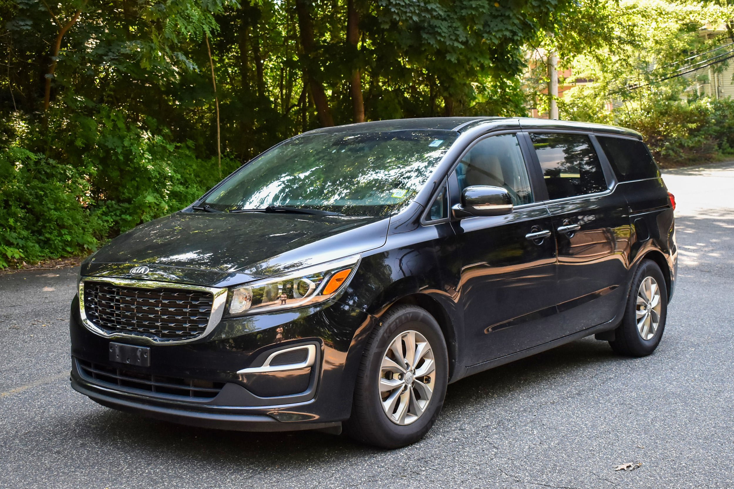 Used 2021 Kia Sedona LX FWD image 2
