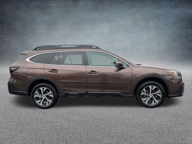 Used 2022 Subaru Outback Limited XT image 3