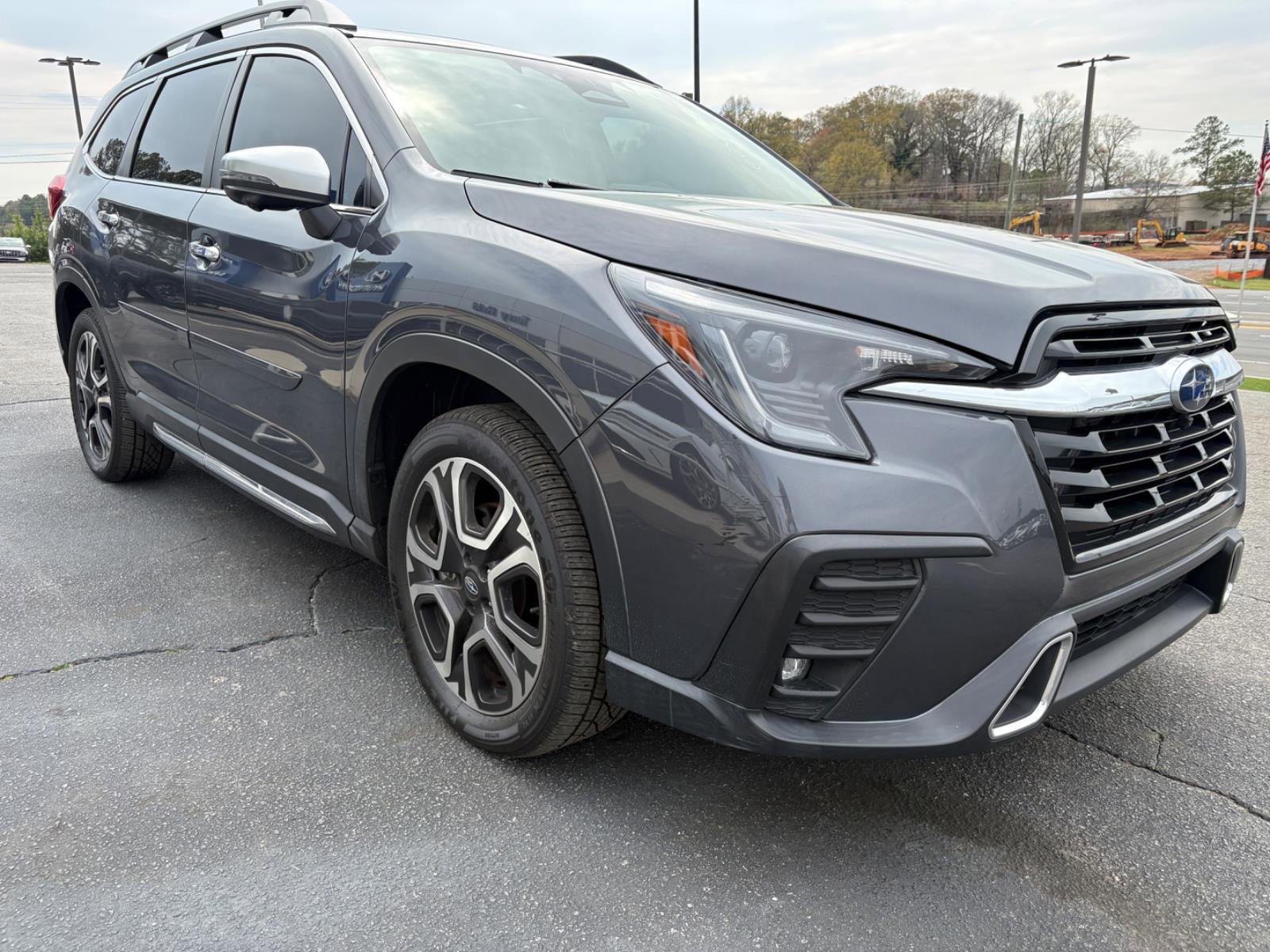 Used 2023 Subaru Ascent Touring image 3
