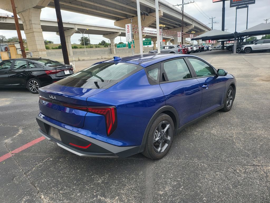 Used 2025 Kia K4 LXS FWD image 12