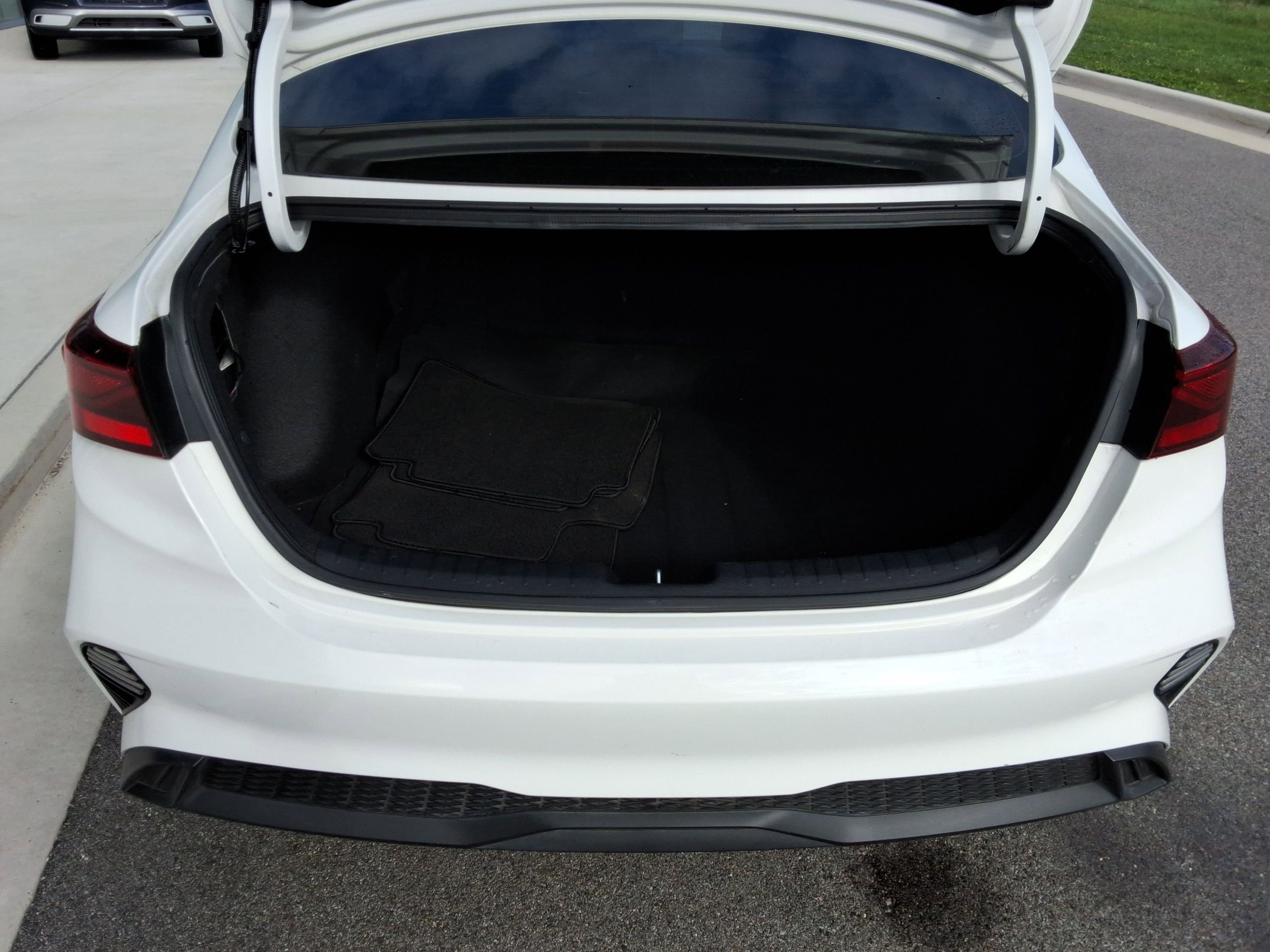 Used 2024 Kia Forte LX image 31