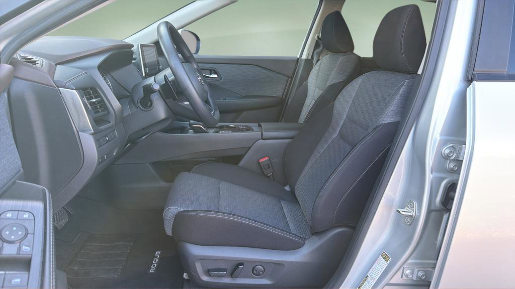 Certified 2023 Nissan Rogue SV AWD/4WD image 18