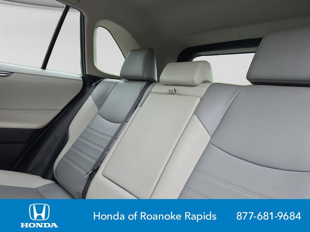Used 2019 Toyota RAV4 XLE Premium FWD image 16