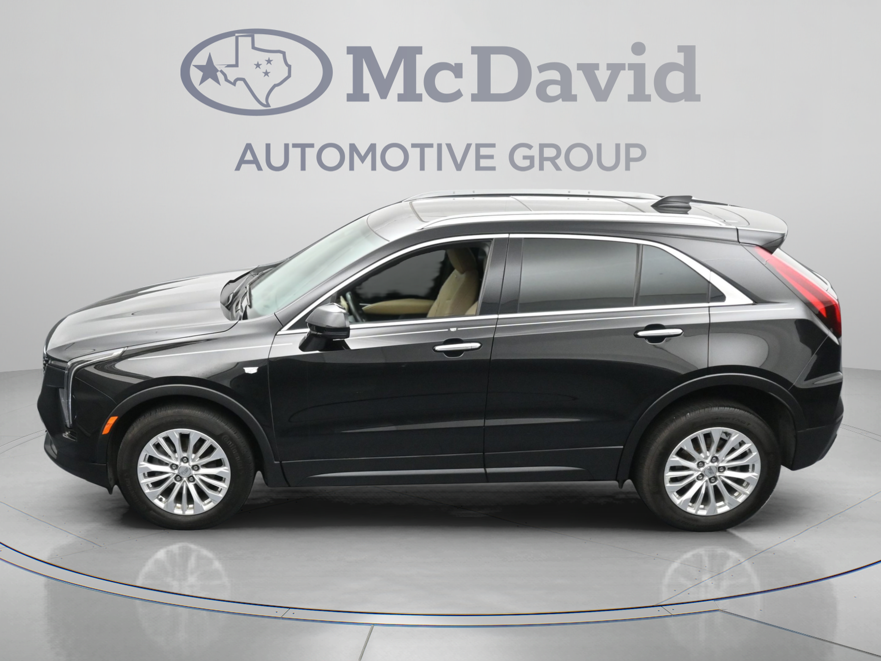 Used 2024 Cadillac XT4 Luxury w/ Cold Weather Package FWD image 36