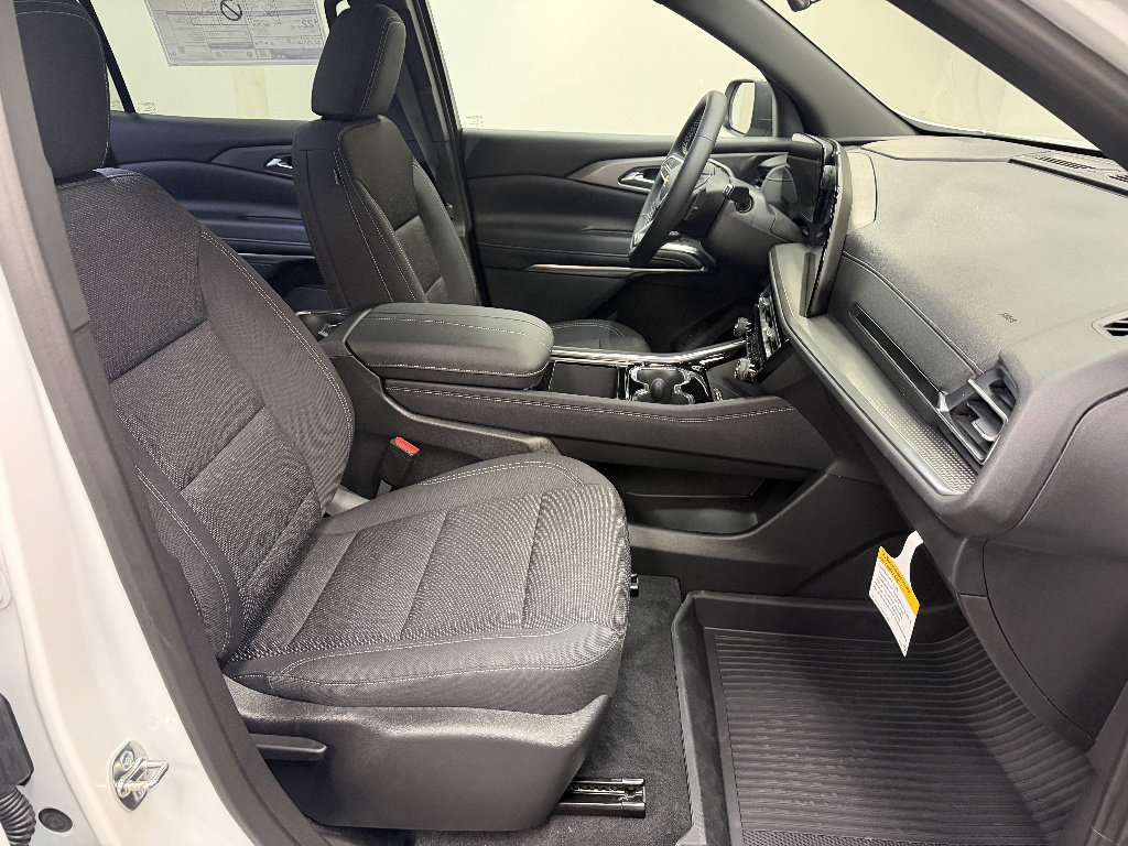 New 2026 Chevrolet Traverse LT w/ LPO, Floor Liner Package FWD image 11