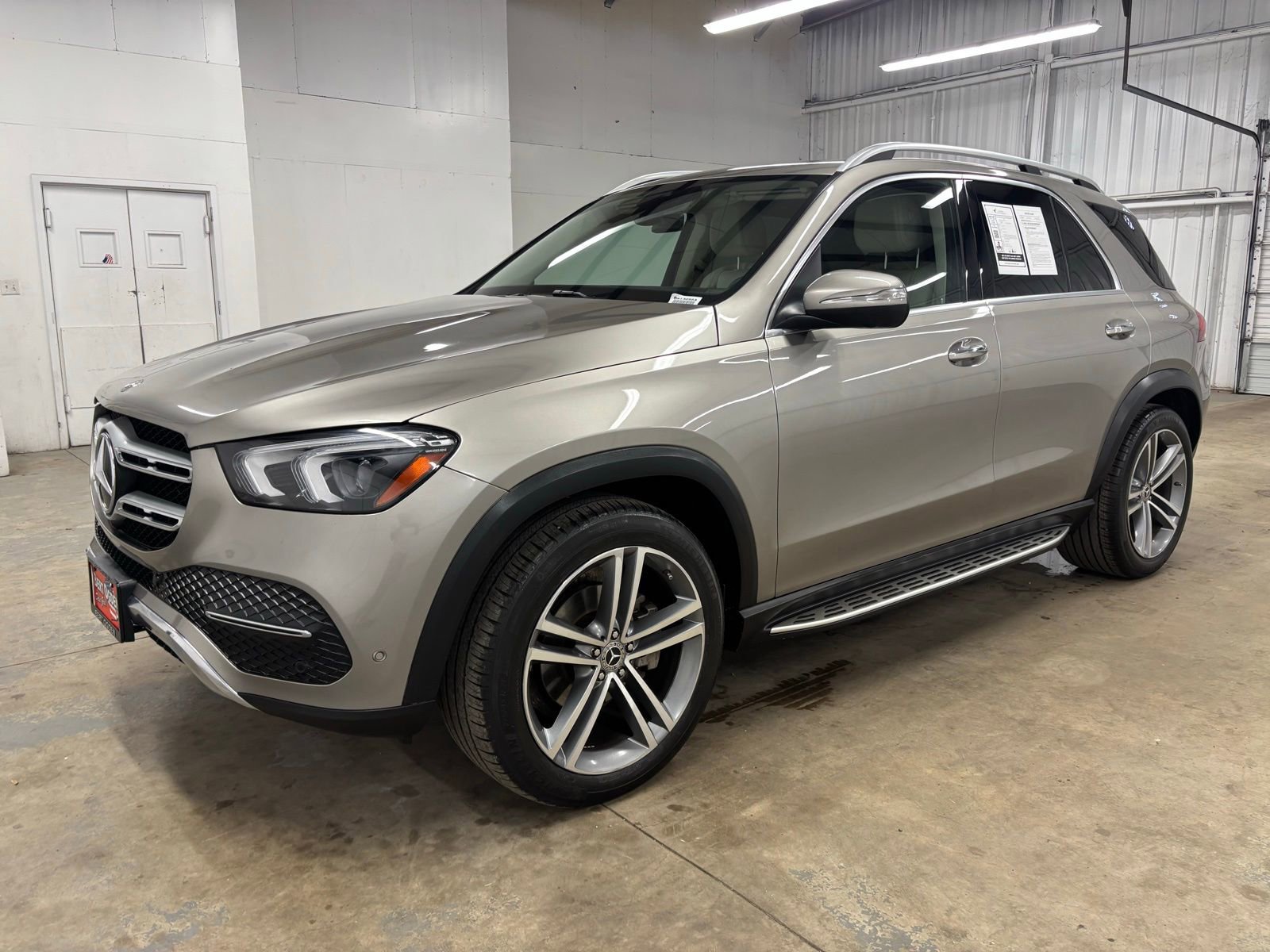 Used 2021 Mercedes-Benz GLE 350 image 3