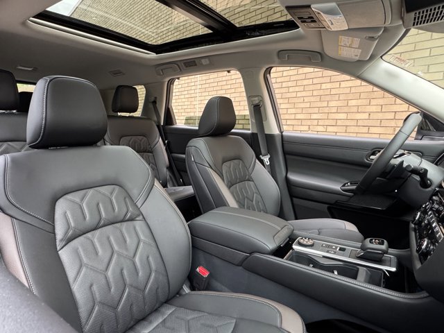 New 2026 Nissan Pathfinder Platinum AWD/4WD image 8