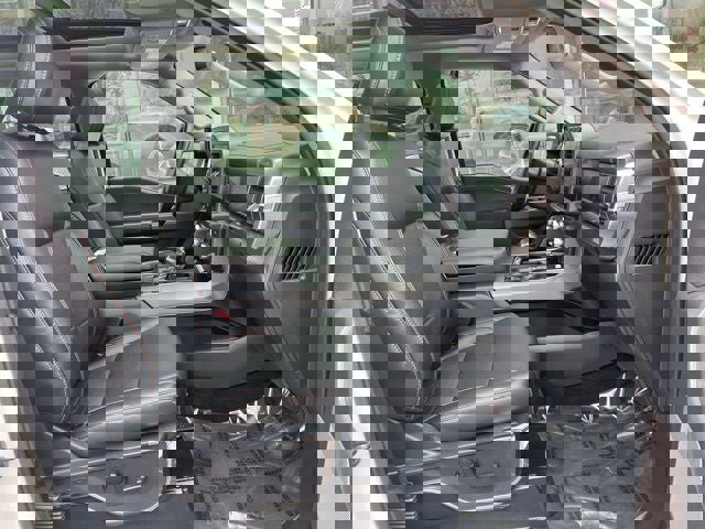 Used 2023 Ford F150 Lariat w/ Trailer Tow Package image 20