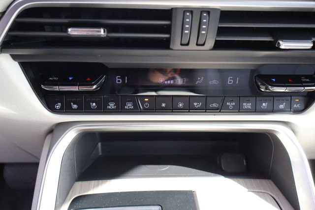 Used 2024 MAZDA CX-90 3.3 Turbo w/ Premium Plus Pkg image 39