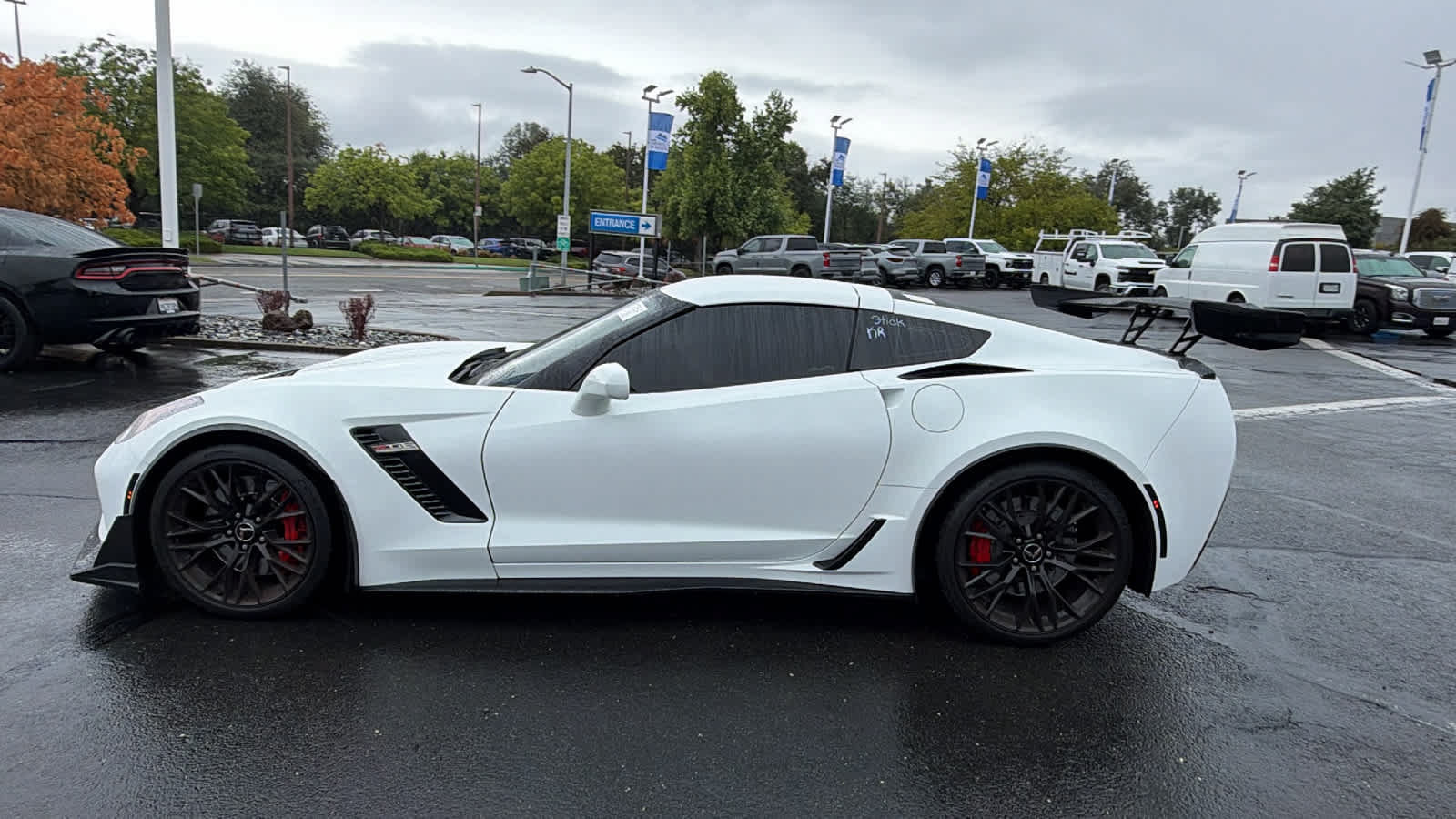 Used 2015 Chevrolet Corvette Z06 w/ 3LZ Preferred Equipment Group RWD image 8