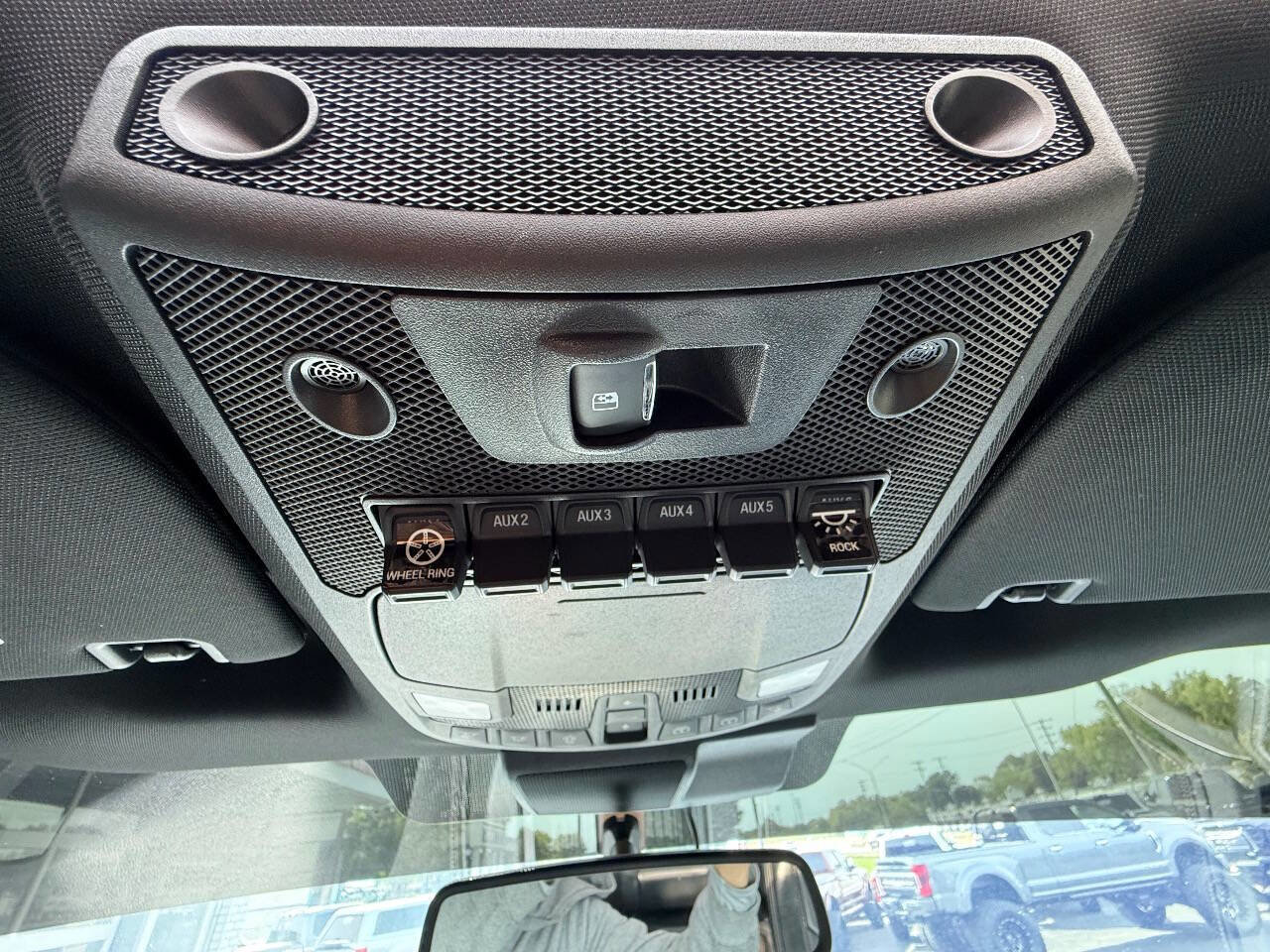 Used 2022 Ford F450 Platinum w/ FX4 Off-Road Package image 46