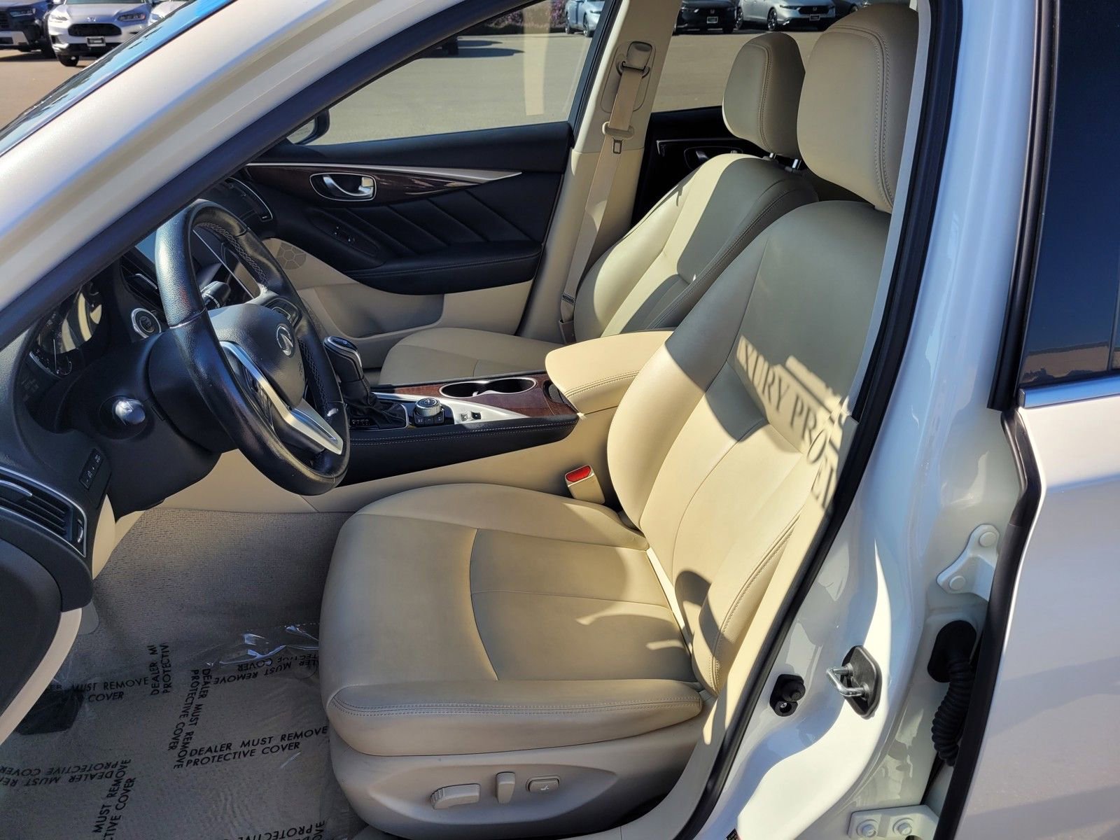 Used 2019 INFINITI Q50 Luxe w/ Essential Package (3.0T Luxe) image 10