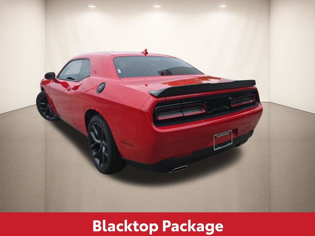 Used 2022 Dodge Challenger SXT w/ Plus Package image 6