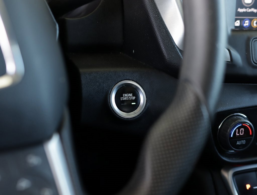 Used 2022 GMC Terrain SLE w/ Driver Convenience Package image 17