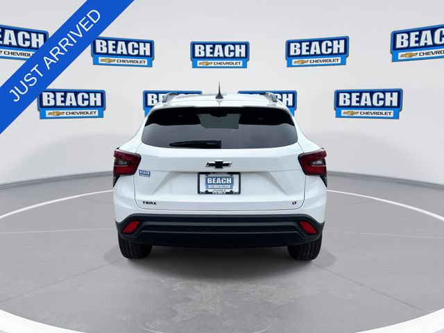 New 2026 Chevrolet Trax LT w/ Driver Confidence Package FWD image 7