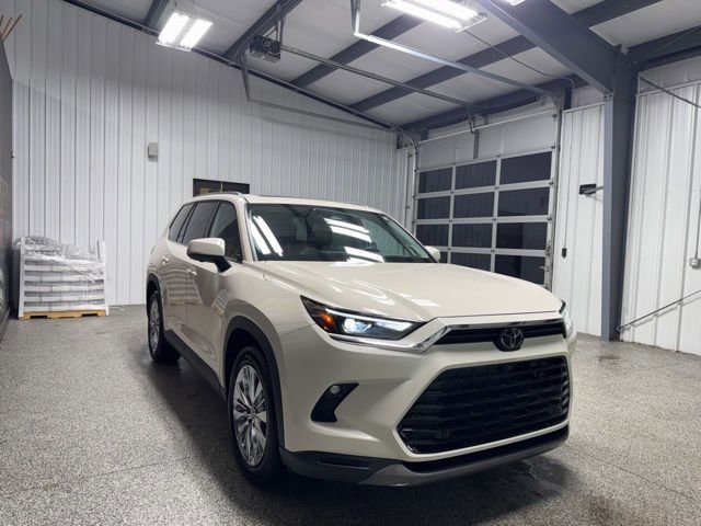 Used 2024 Toyota Grand Highlander Platinum image 33