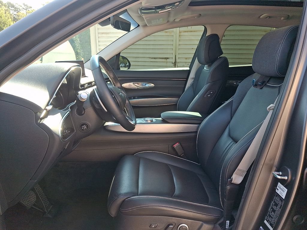 Used 2023 Genesis Electrified GV70 AWD/4WD image 13