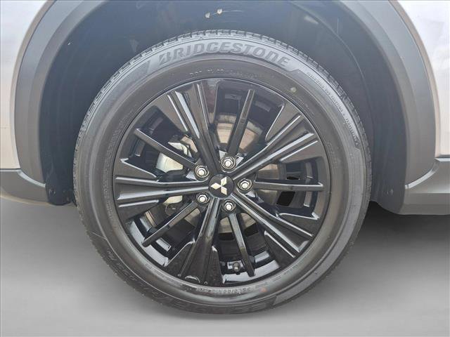 Used 2020 Mitsubishi Eclipse Cross LE AWD/4WD image 24