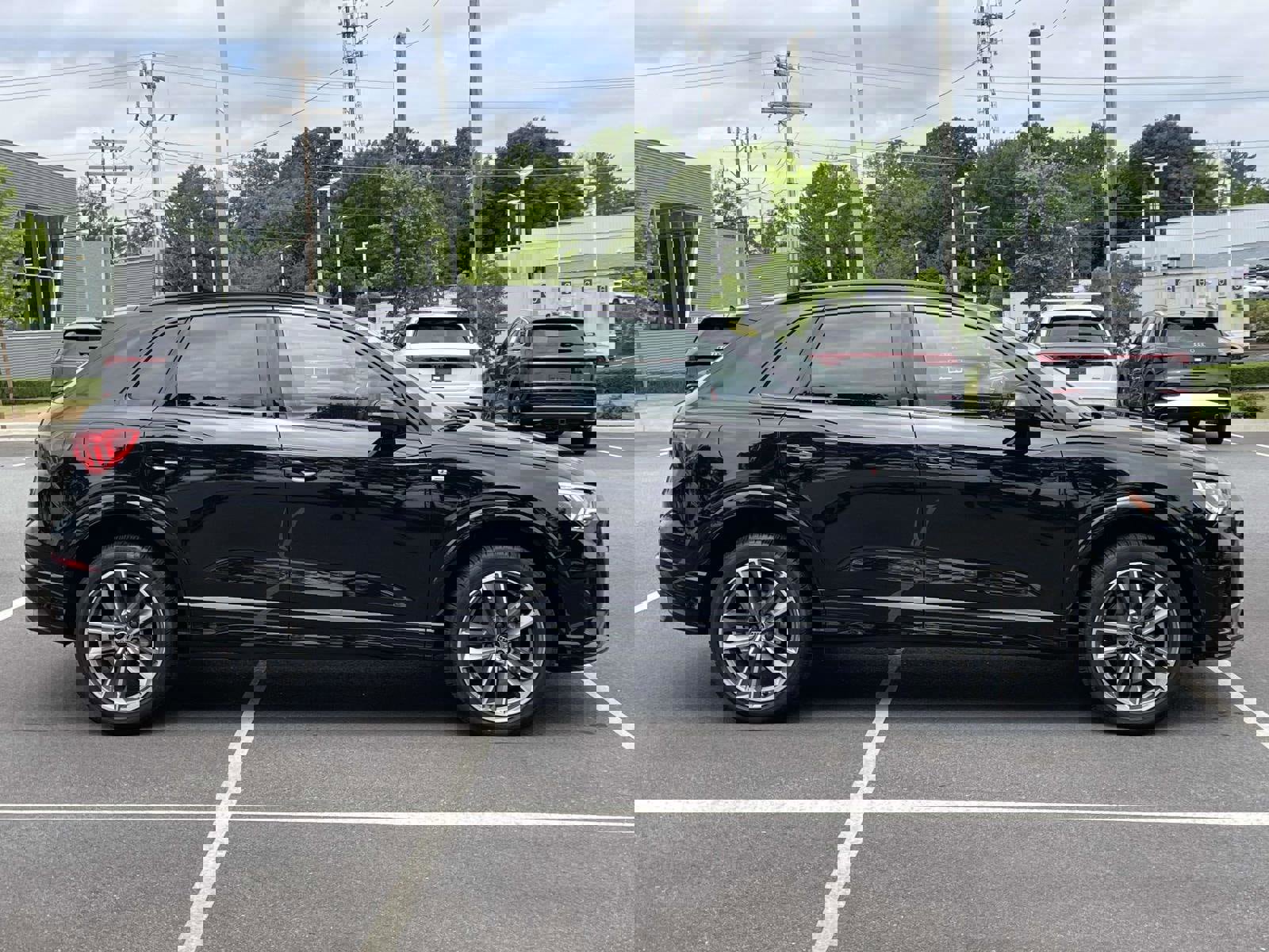 Used 2025 Audi Q3 2.0T Premium w/ Convenience Package AWD/4WD image 8