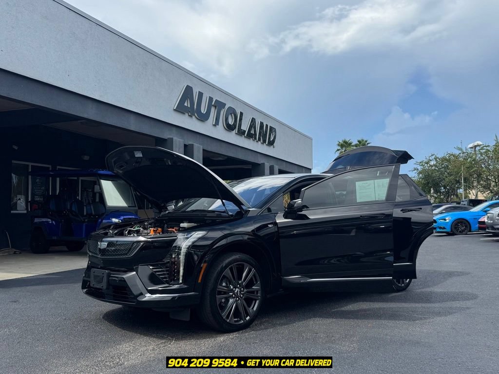 Used 2025 Cadillac Optiq Sport 2 AWD/4WD image 43