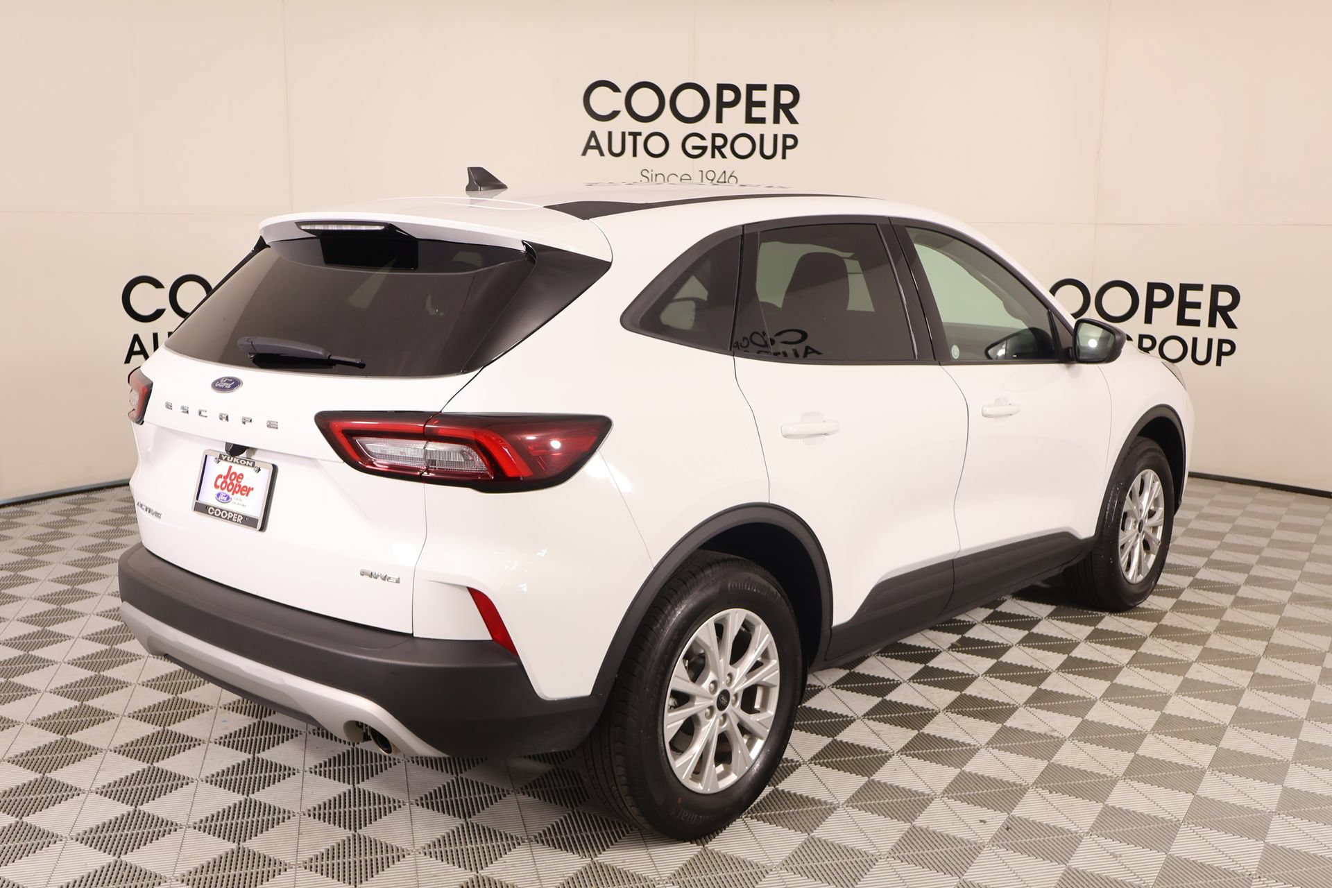 Used 2025 Ford Escape Active AWD/4WD image 19
