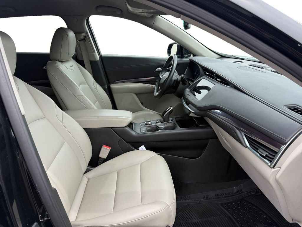 Used 2021 Cadillac XT4 Luxury image 17