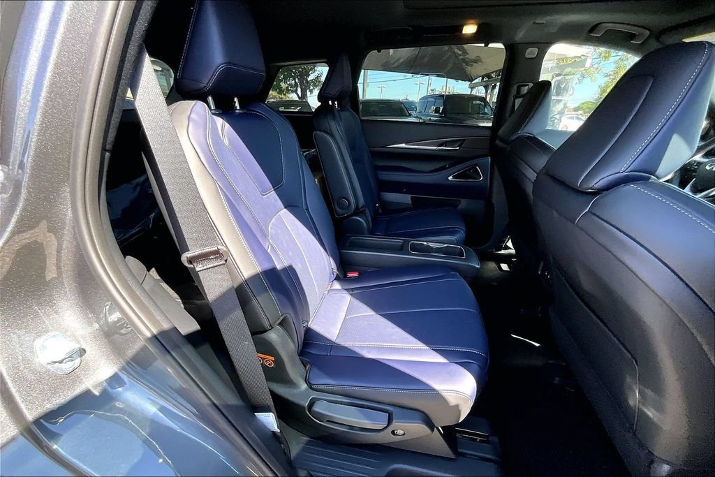 Used 2026 INFINITI QX60 Sport w/ Dark Cargo Package AWD/4WD image 15