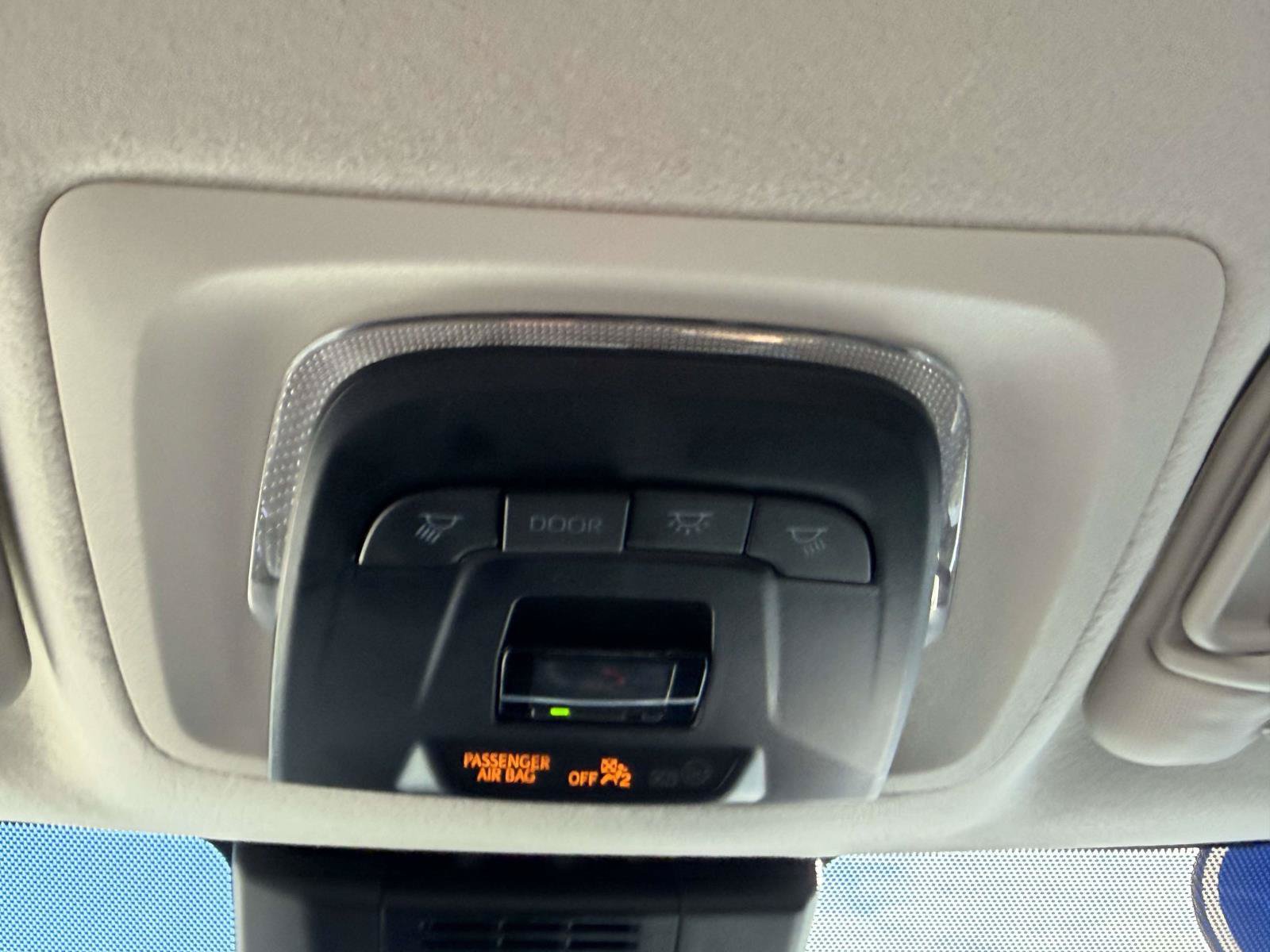 Used 2023 Toyota Corolla LE w/ Carpet Mat Package (TMS) FWD image 27