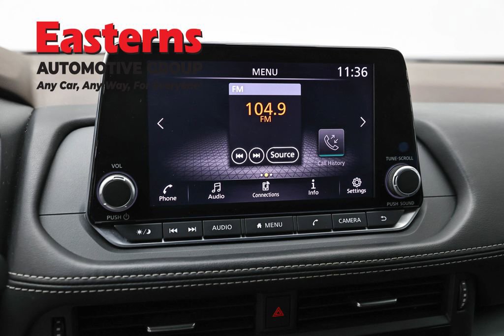 Used 2023 Nissan Rogue S AWD/4WD image 19