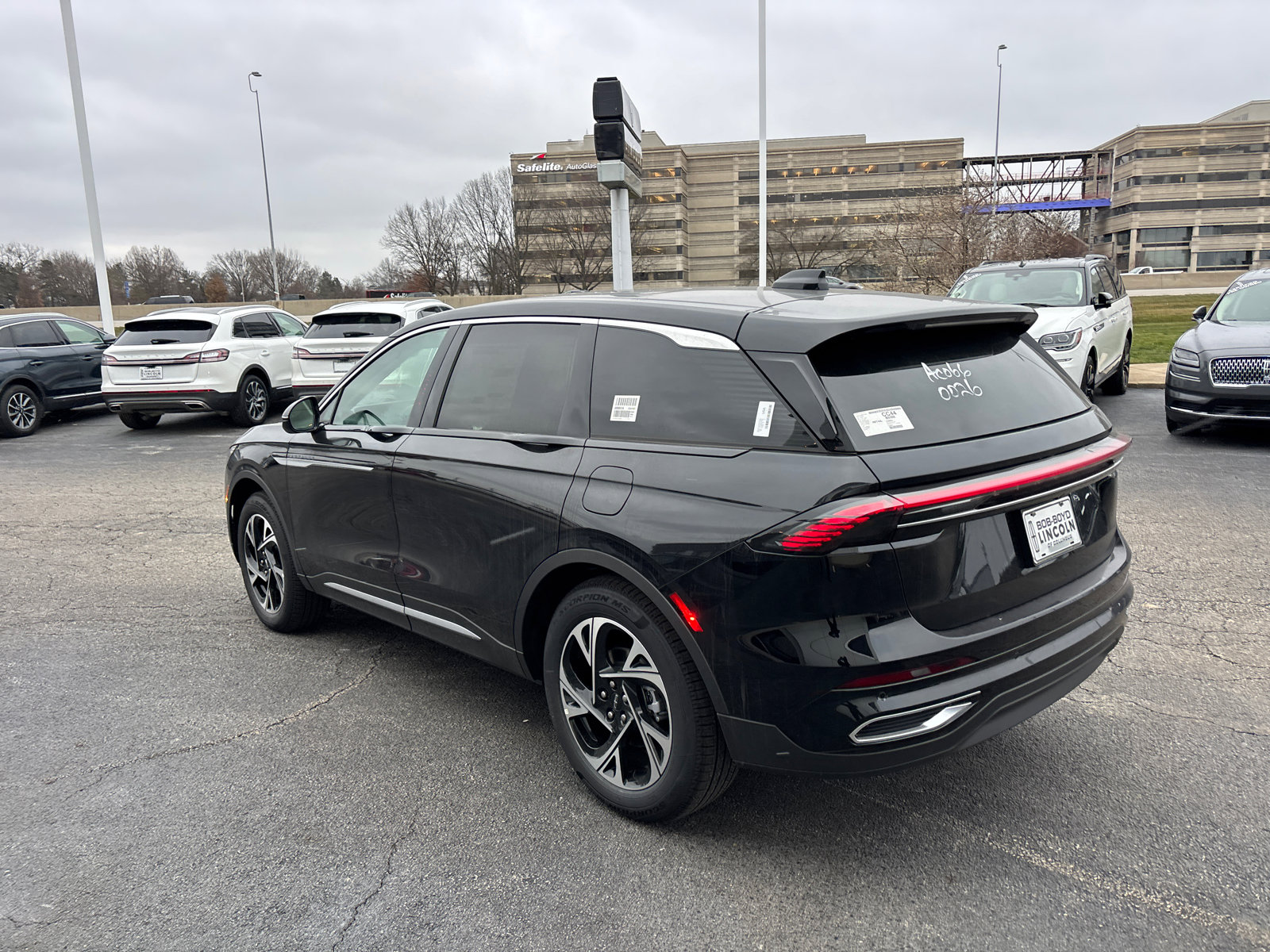 New 2026 Lincoln Nautilus Premier w/ Equipment Group 102A image 5