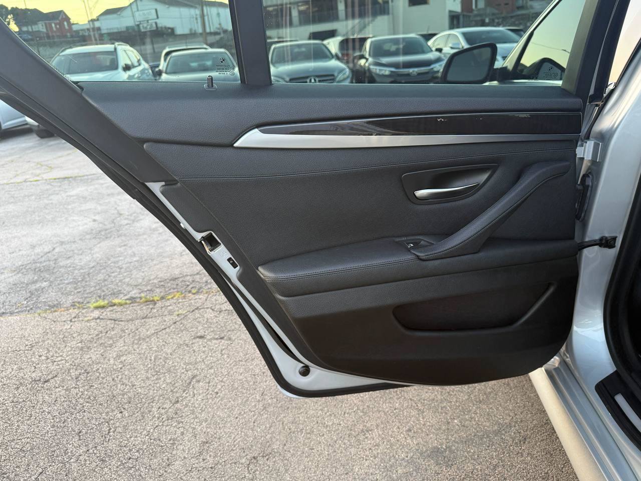 Used 2014 BMW 528i Sedan RWD image 30