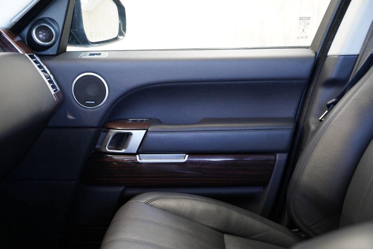 Used 2017 Land Rover Range Rover Long Wheelbase Supercharged image 32