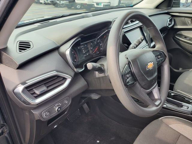 Certified 2022 Chevrolet TrailBlazer LT w/ Convenience Package FWD image 23