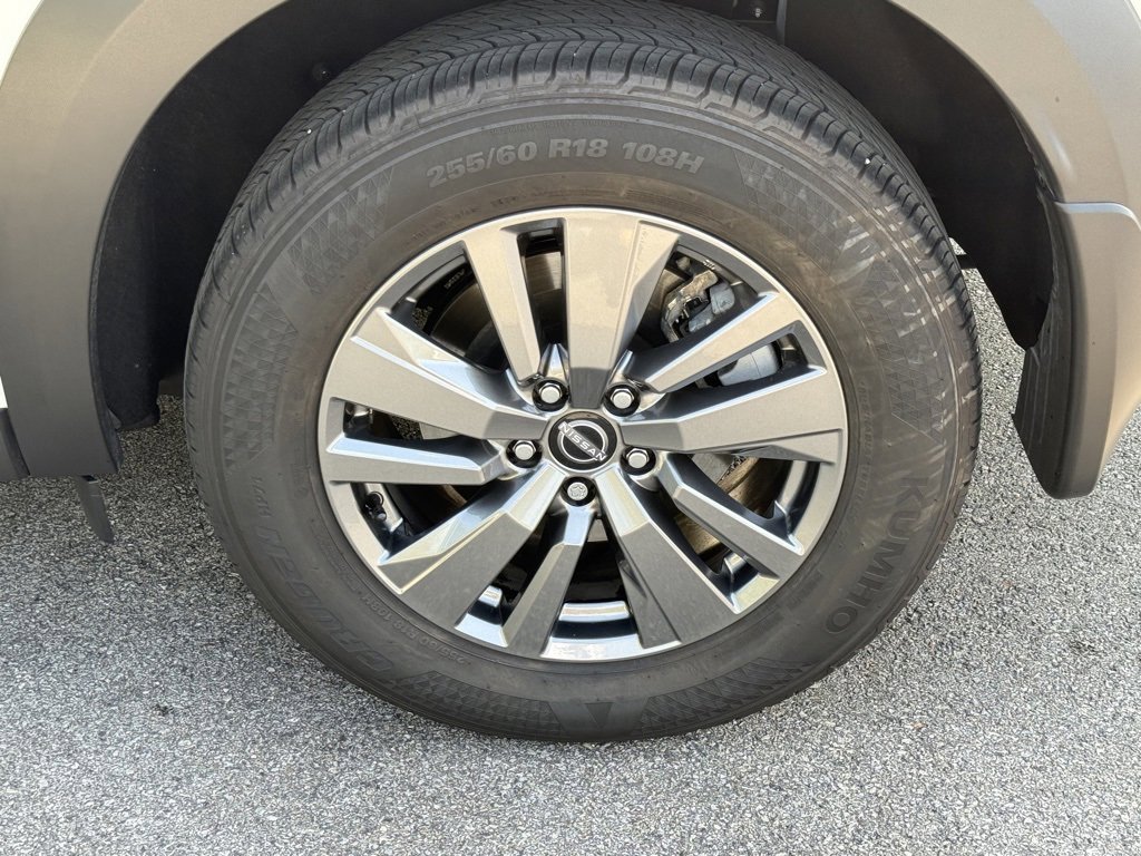 Certified 2025 Nissan Pathfinder SV image 9